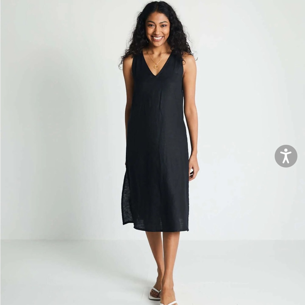 Reistor Hemp Noir Dress - Black Sleeveless V-Neck Dress with Pockets (Size S)